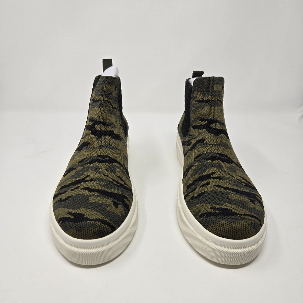 YELLOW BOX EAGON CAMO, SIZE 10M, WOMENS